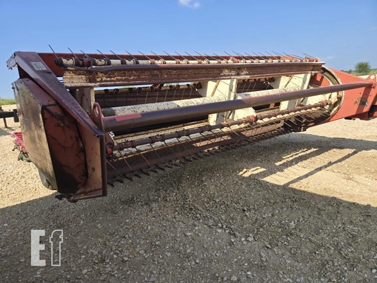 hesston-1090-image-3