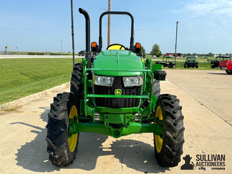 2022-john-deere-5065e-image-2