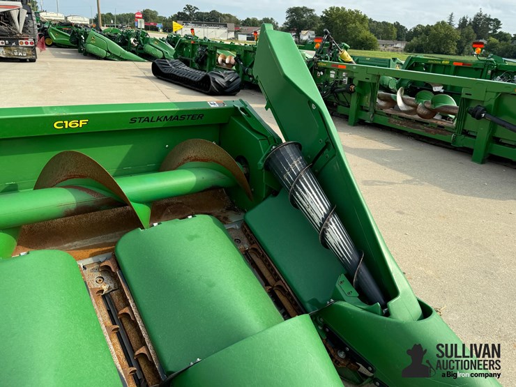 2023-john-deere-c16f-image-10