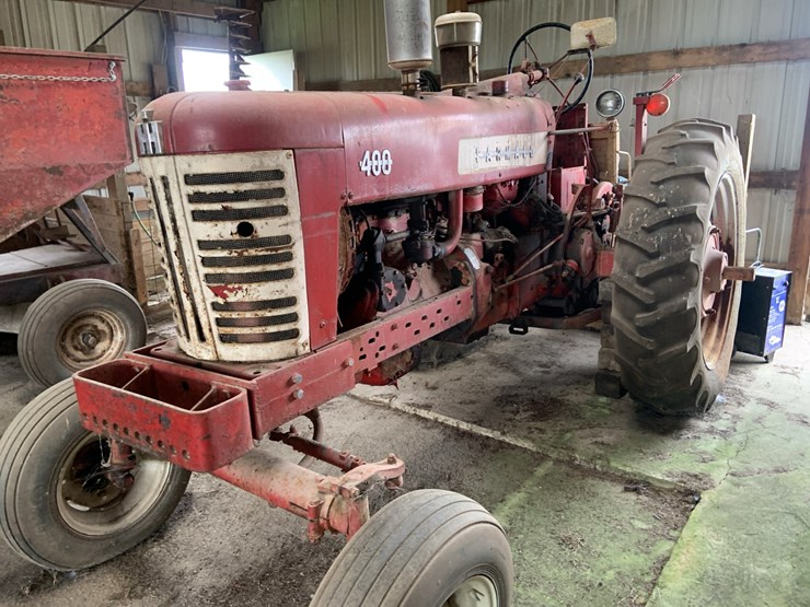 farmall-400-tractor-image-1