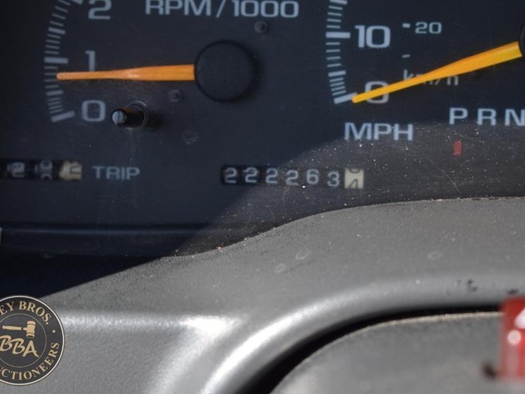 1999-chevrolet-3500-image-52
