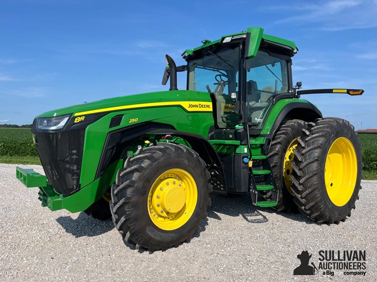 2023-john-deere-8r-250-image-1