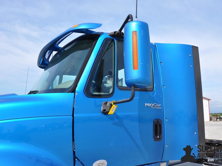 2011-international-prostar-image-14