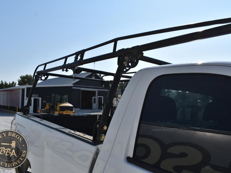 2015-chevrolet-silverado-2500hd-image-37