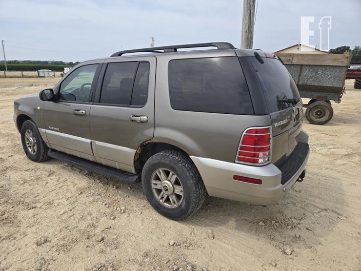 2002-mercury-mountaineer-image-9