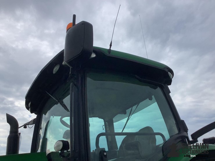 2013-john-deere-8335r-image-17
