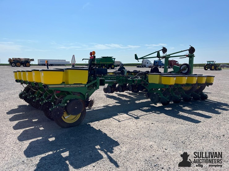 john-deere-7200-image-5