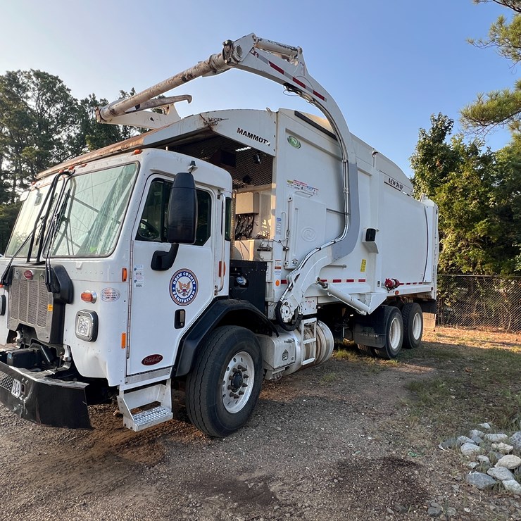 2022 PETERBILT 520