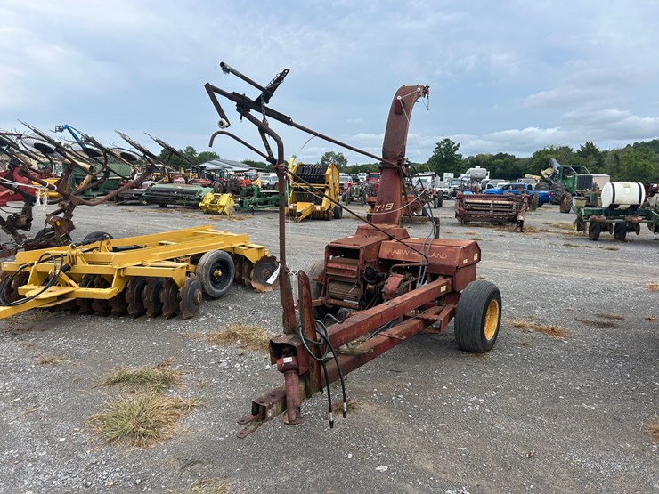 new-holland-718-image-1