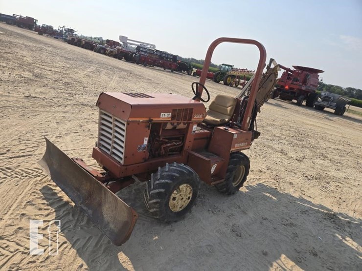 ditch-witch-3500-image-3