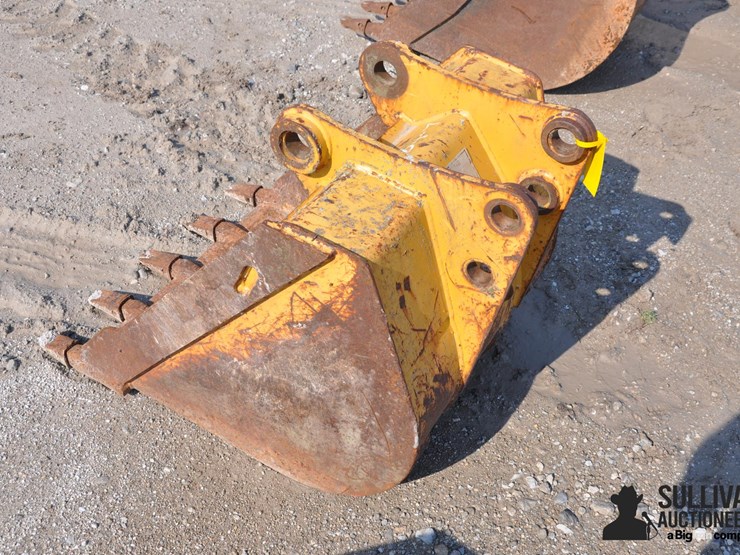 caterpillar-28-image-6