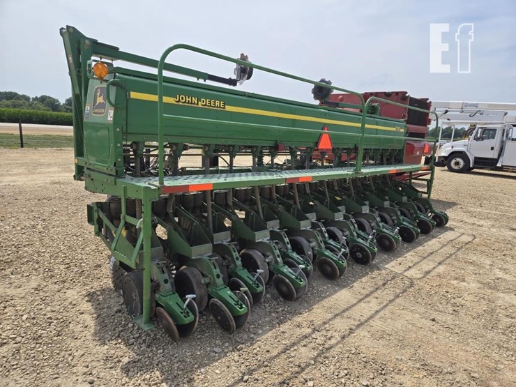 2001-john-deere-1530-image-10