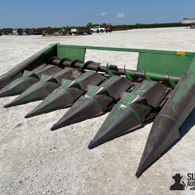 JOHN DEERE 643