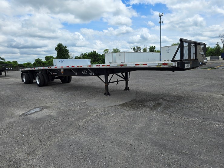 2015-great-dane-48'-x-102"-image-60