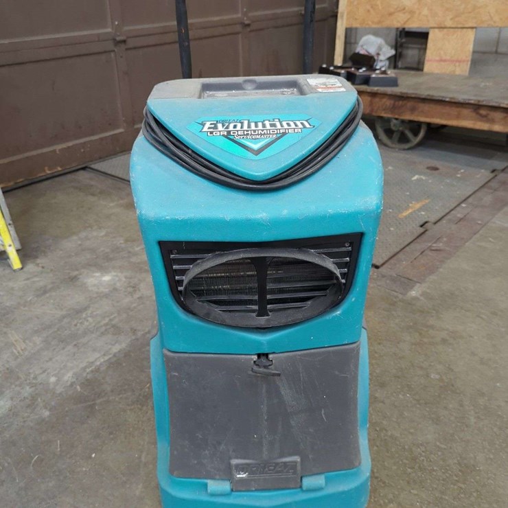 (1) Dri-eaz Evolution LRG Dehumidifier