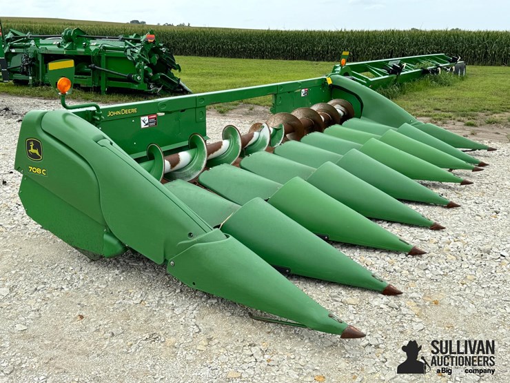 2018-john-deere-708c-image-2