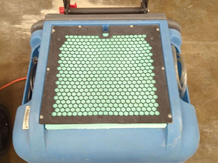 dri-eaz-lgr-7000xli-dehumidifier-(f412)-image-2