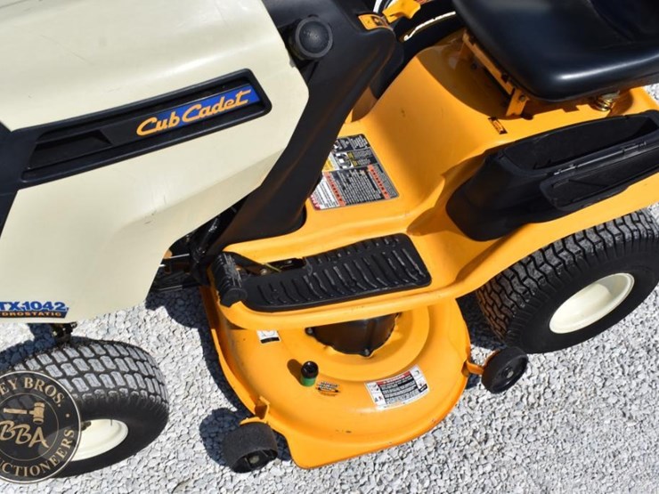 cub-cadet-ltx1042-image-17