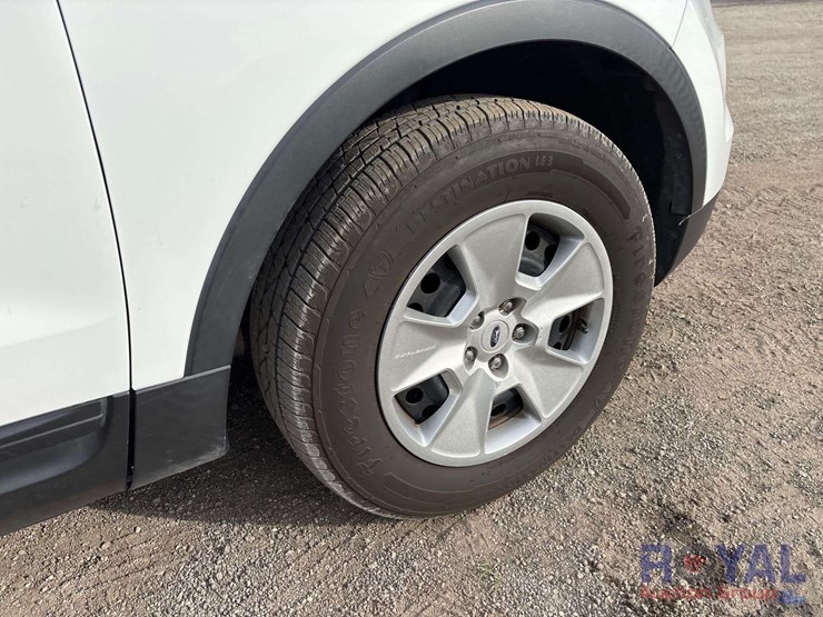 2014-ford-explorer-image-27