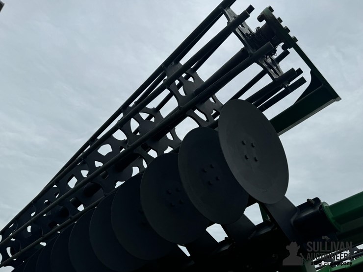 2021-john-deere-2680h-image-13