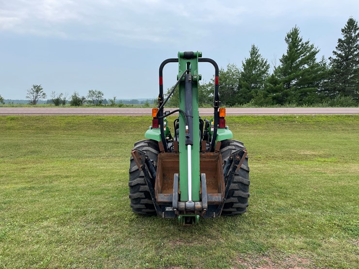 2011-john-deere-4120-image-6
