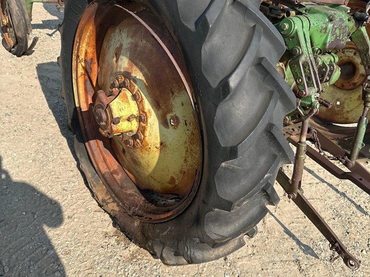 john-deere-40-image-9