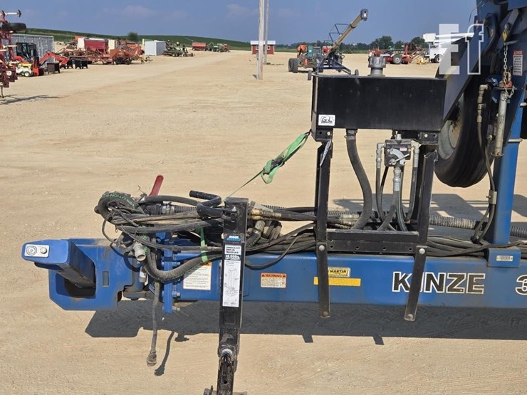 2009-kinze-3600-image-5