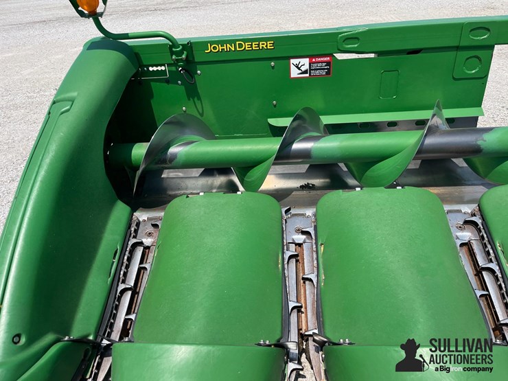 2012-john-deere-608c-image-13