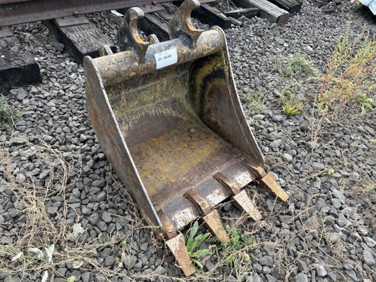 john-deere-24-image-1