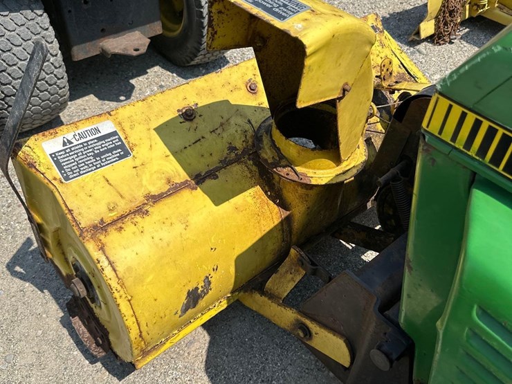 john-deere-210-image-8