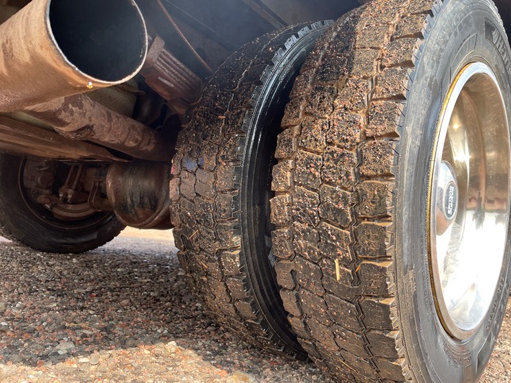 2006-ford-f550-xl-image-25