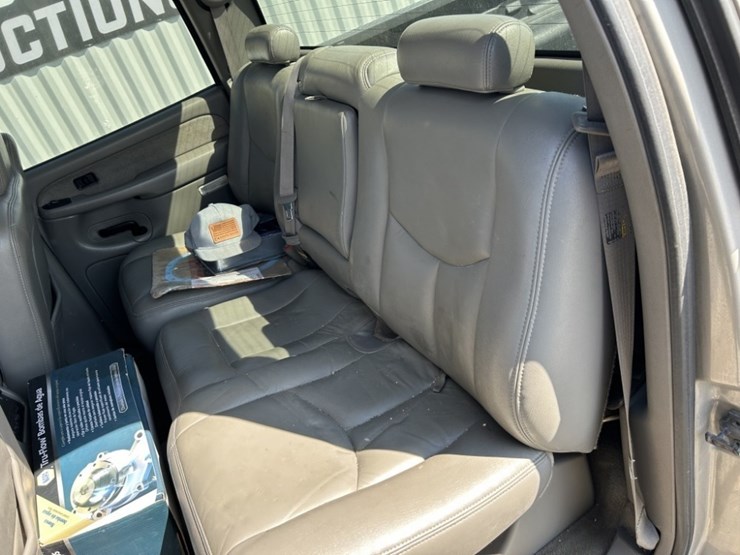 2003-chevrolet-silverado-1500hd-image-24