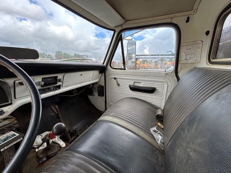 ford-700-image-9