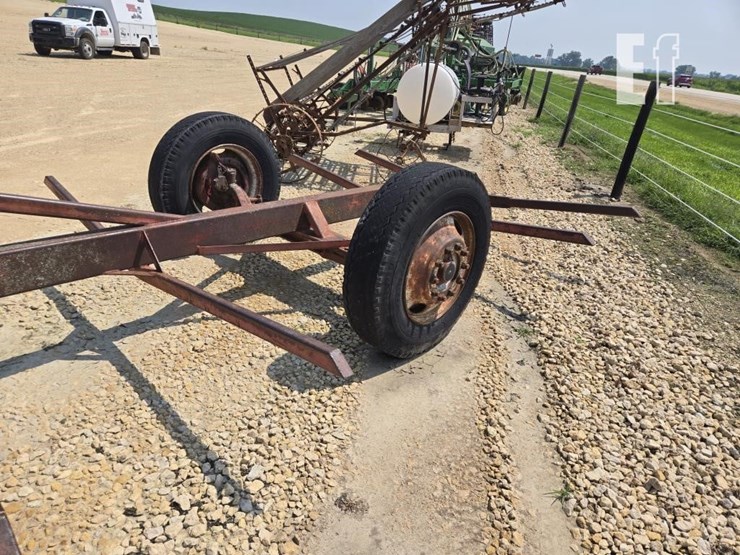 gooseneck-6-bale-carrier-w/-bale-forks-image-4