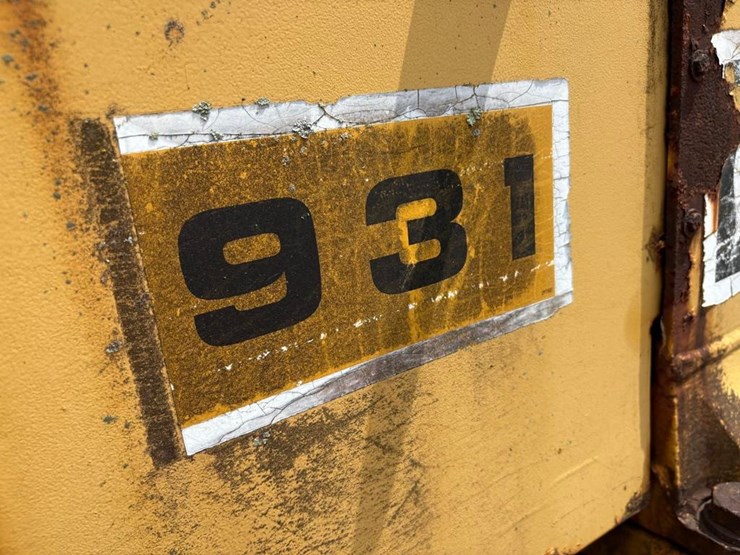 1979-caterpillar-931-image-22