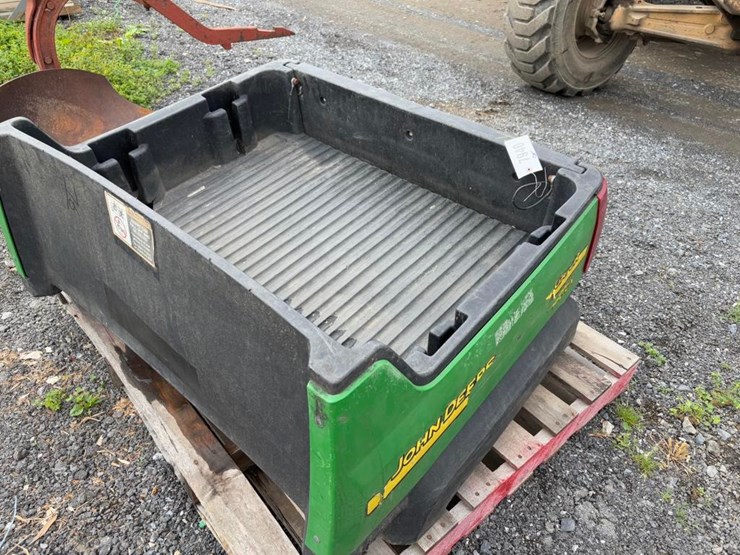 john-deere-gator-image-4