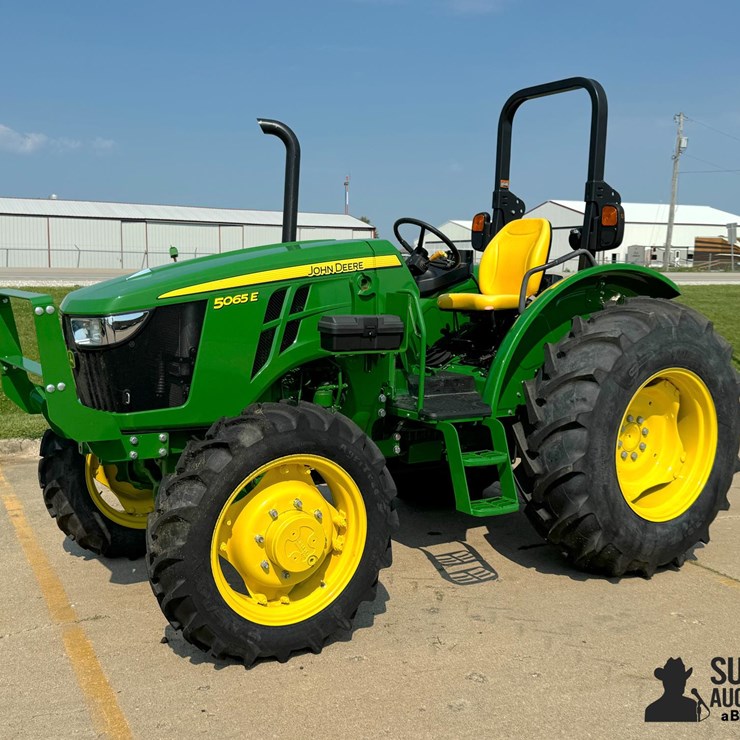 2022 JOHN DEERE 5065E