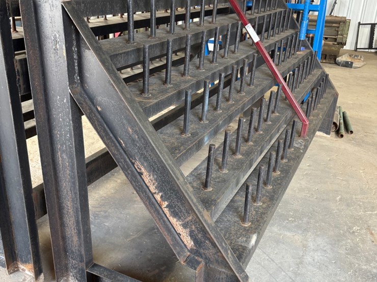 119”-x-38”-x-56”-tool-rack-image-2