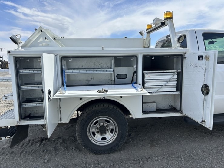 2016-ford-f350-sd-image-36