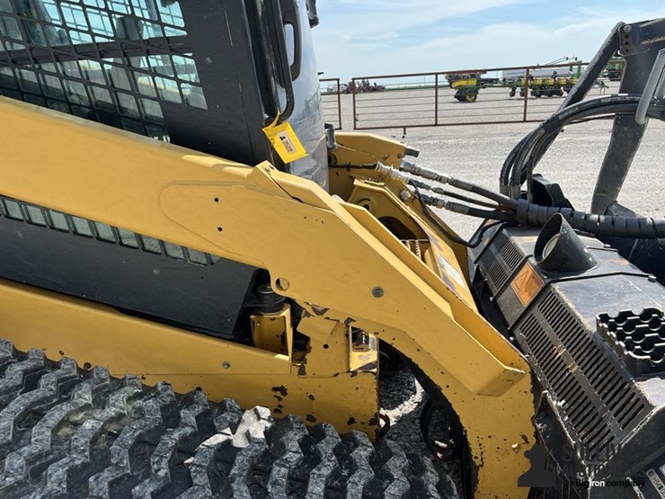 2016-caterpillar-299d2-xhp-image-19