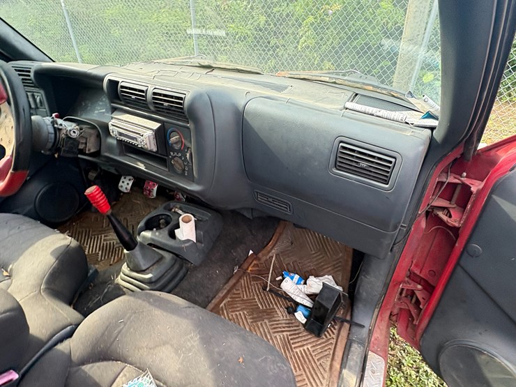 1996-chevrolet-s10-image-18