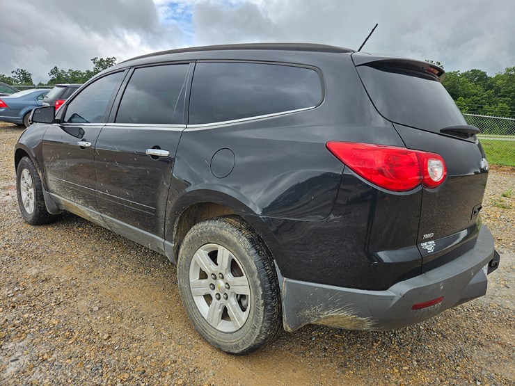 2011-chevrolet-traverse-image-6