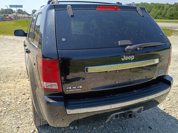 2010-jeep-grand-cherokee-image-10