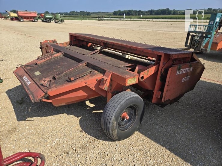 hesston-1090-image-4