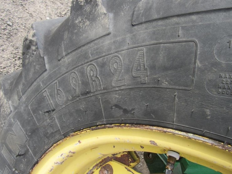 2021-john-deere-5055e-image-12