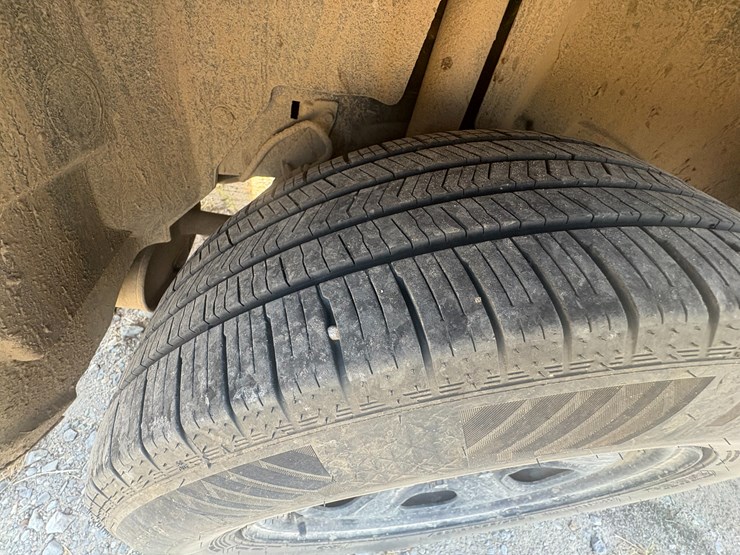 2017-ford-explorer-image-9