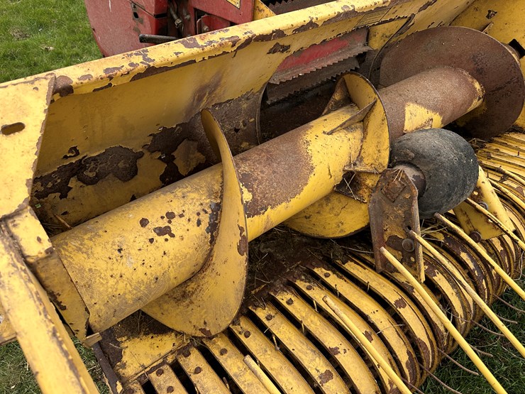 new-holland-790-image-18