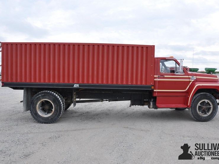 1983-ford-f700-image-4