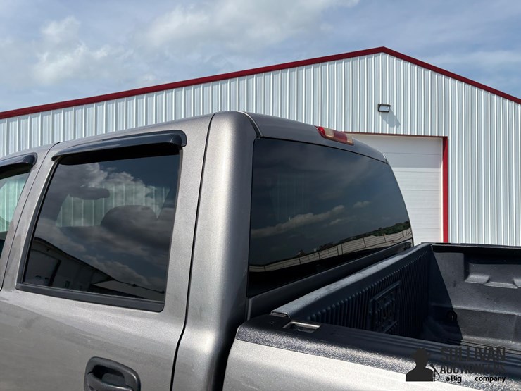 2006-chevrolet-silverado-2500hd-image-15