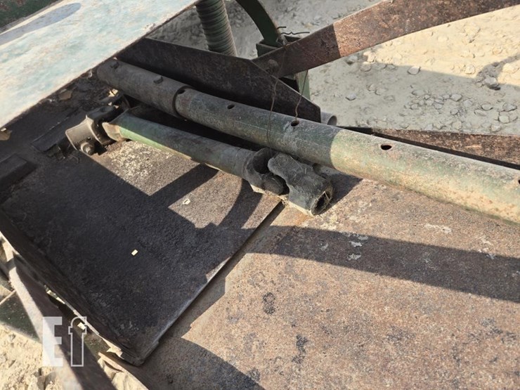 john-deere-14-image-10